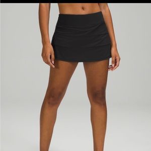 Lululemon pace rival skirt